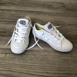 All White Converse Chuck Taylor Two Size 6